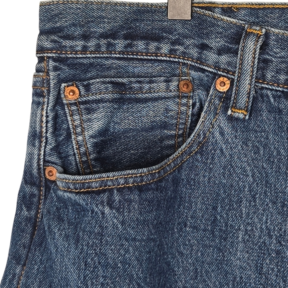 Levi's Mens 501 Dark Wash Buttonfly Sttaight Leg Denim Jeans Size 38 x 30 - Picture 3 of 11